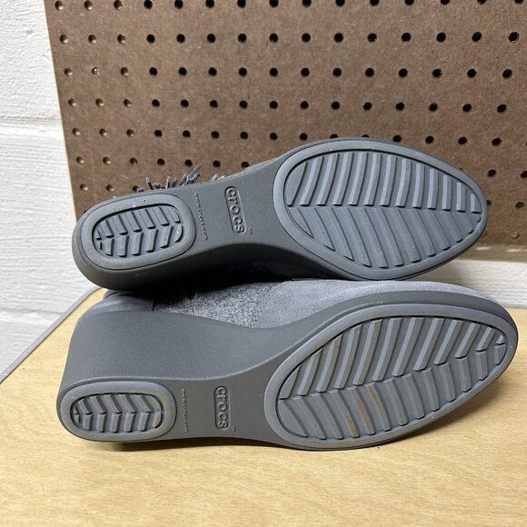Crocs Leigh Gray Suede Side Zip Wedge Ankle Booties Shoes 204676 Womens Size 11 - Picture 8 of 9